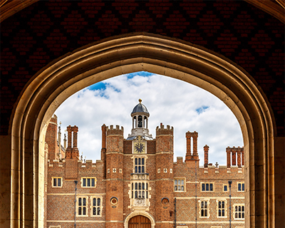 hampton court palace gatehouse