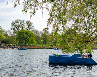 hyde park pedal boating
