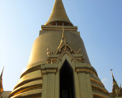 bangkok wat phra kaew chedi